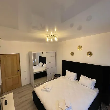Mamaia Nord Roxana, Prima Linie, 10 Metri Distanta De Plaja, Cu La Mare Apartament Năvodari