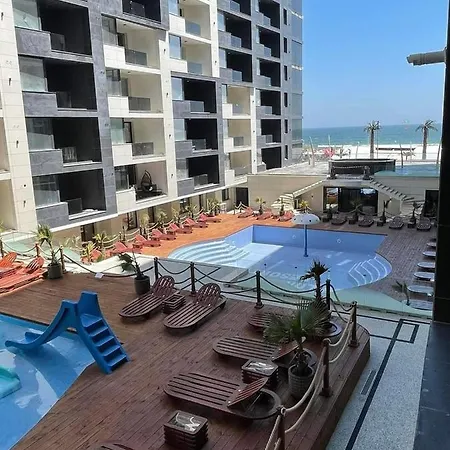 アパート Mamaia Nord Roxana, Prima Linie, 10 Metri Distanta De Plaja, Cu La Mare *